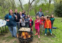 Congregation Beth Am Israel Combines Nature and Learning