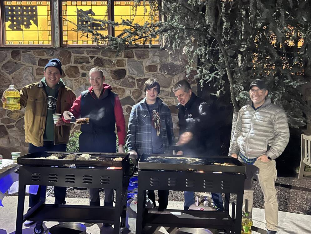 No Chill to Beth David’s Chanukah Party, Even When It’s (Partially) Outside