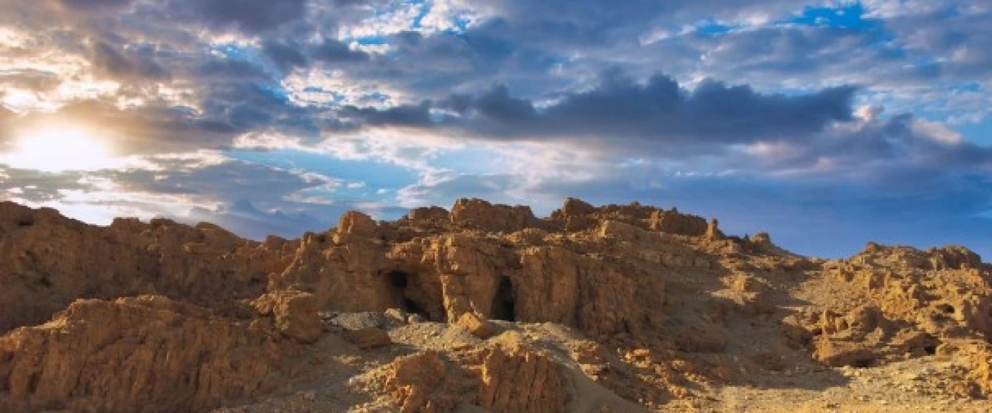 Digital Book Revisits Controversial Qumran Discovery Linked to Temple Incense