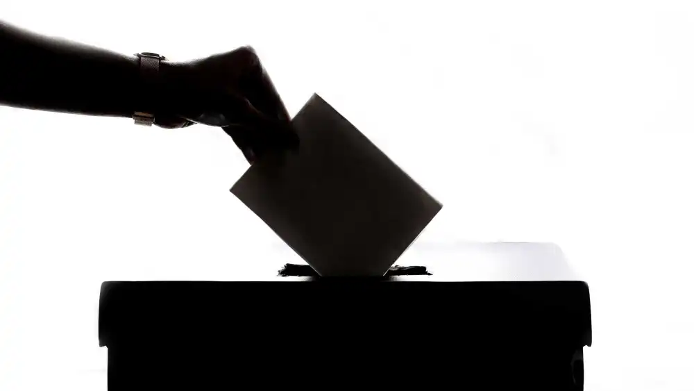 Dem Socialist Wins Florida Senate Primary, but GOP Incumbent Favorite to Keep...